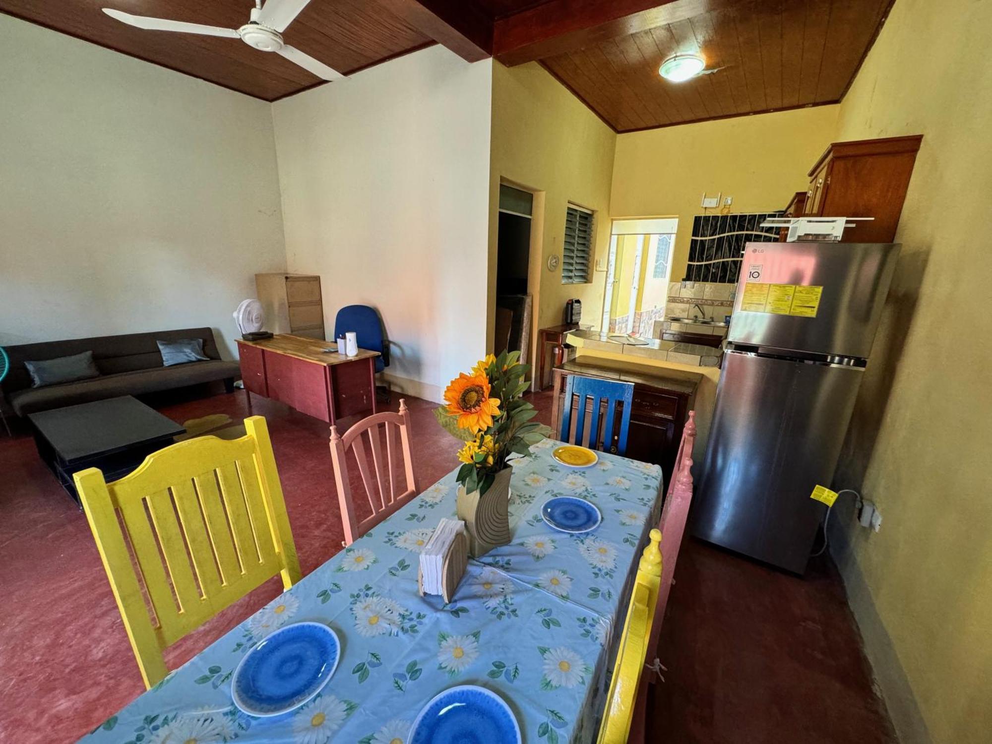 Hostal Los Girasoles By Hostal Inn Flores Εξωτερικό φωτογραφία