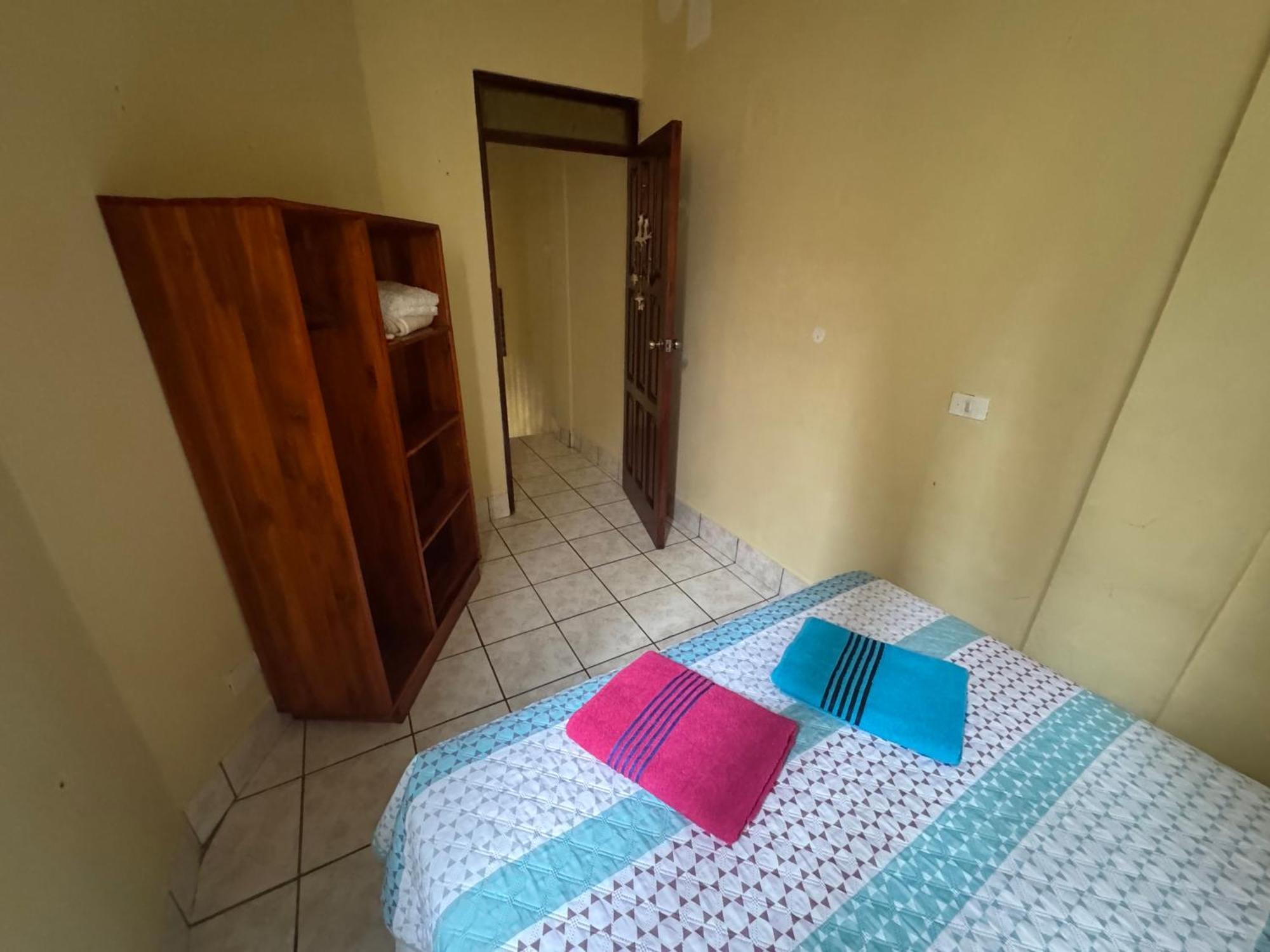 Hostal Los Girasoles By Hostal Inn Flores Εξωτερικό φωτογραφία