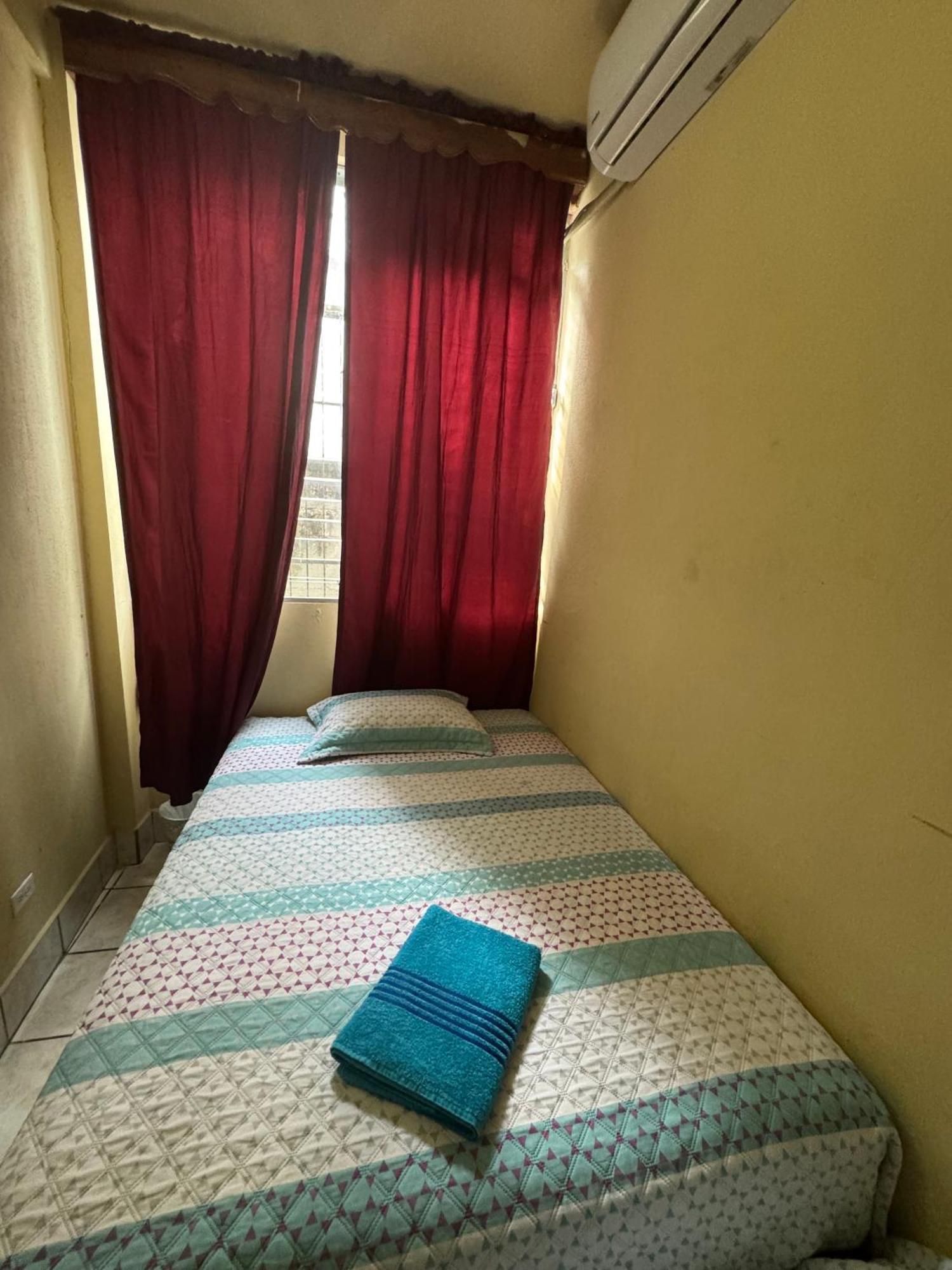Hostal Los Girasoles By Hostal Inn Flores Εξωτερικό φωτογραφία